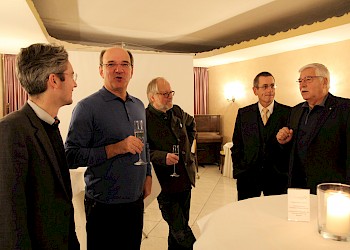 BIS-Dozenten im Gespräch (von links nach rechts: Prof. Dr. Müller, Prof. Dr. Wasmayr, Prof. Dr. Unger, Prof. Dr. Kühnapfel und Prof. Dr. Hamann); Foto: BIS LU